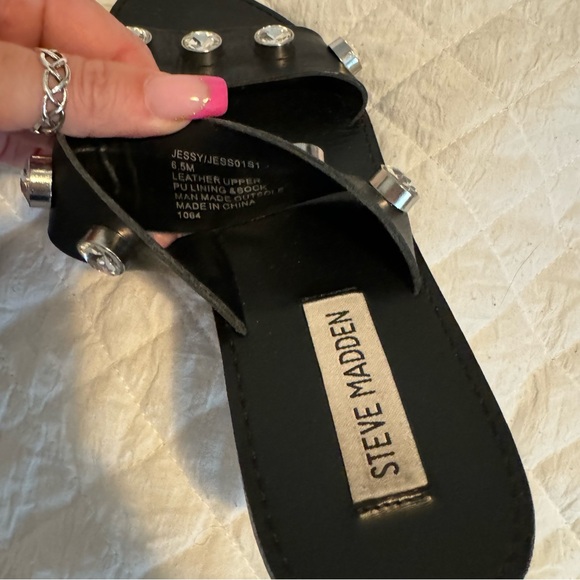 STEVE MADDEN WOMEN'S JESSY SANDAL, BLACK LEATHER rhinestone - Picture 3 of 4